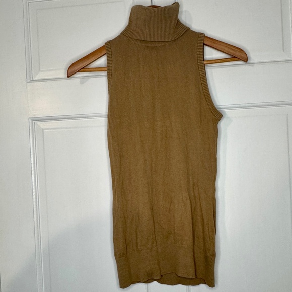 Neiman Marcus Silk & Cashmere Sleeveless Turtleneck Sweater - size S small - Picture 1 of 6